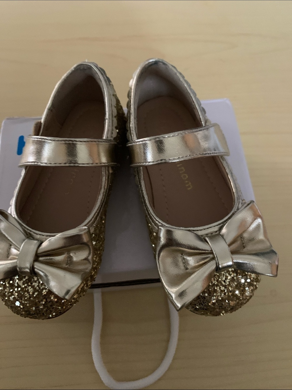 Girls Gold Glitter Mary Jane Shoes with Bow